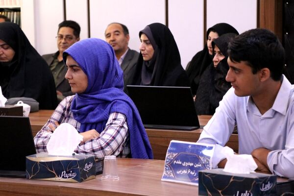 تجلیل از دانش آموزان افتخارآفرین خراسان رضوی در کنکور سراسری و مدال آور در المپیادهای علمی جهانی