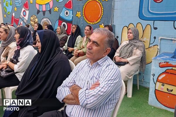 آغاز سال تحصیلی دانش‌آموزان دبستان «دنیای تربیت» 