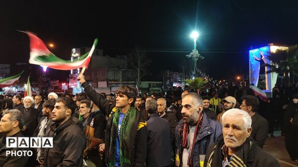 شهرستان کوهدشت هر شب خیابان هایش از مردم غیورش پر می شود