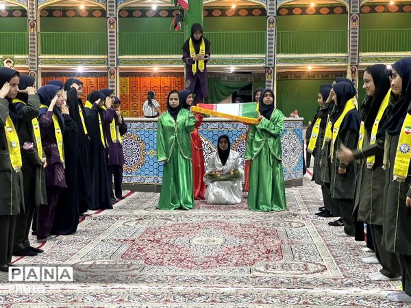 جلوه‌‌ای دیدنی از شور دانش‌‌آموزان در برنامه سالروز تاسیس سازمان دانش آموزی در یزد