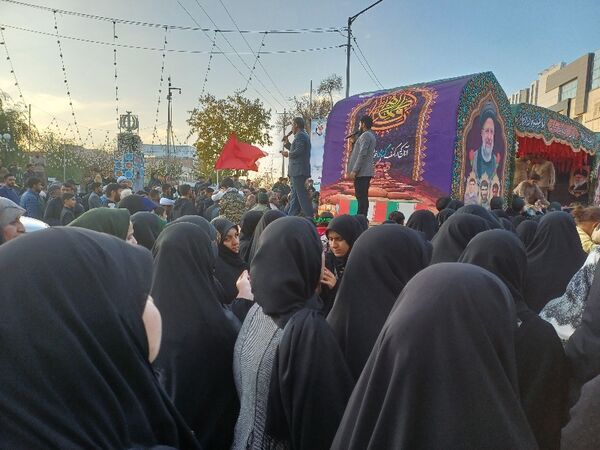استقبال پرشور مردم از شهدای گمنام در شهرستان شیروان