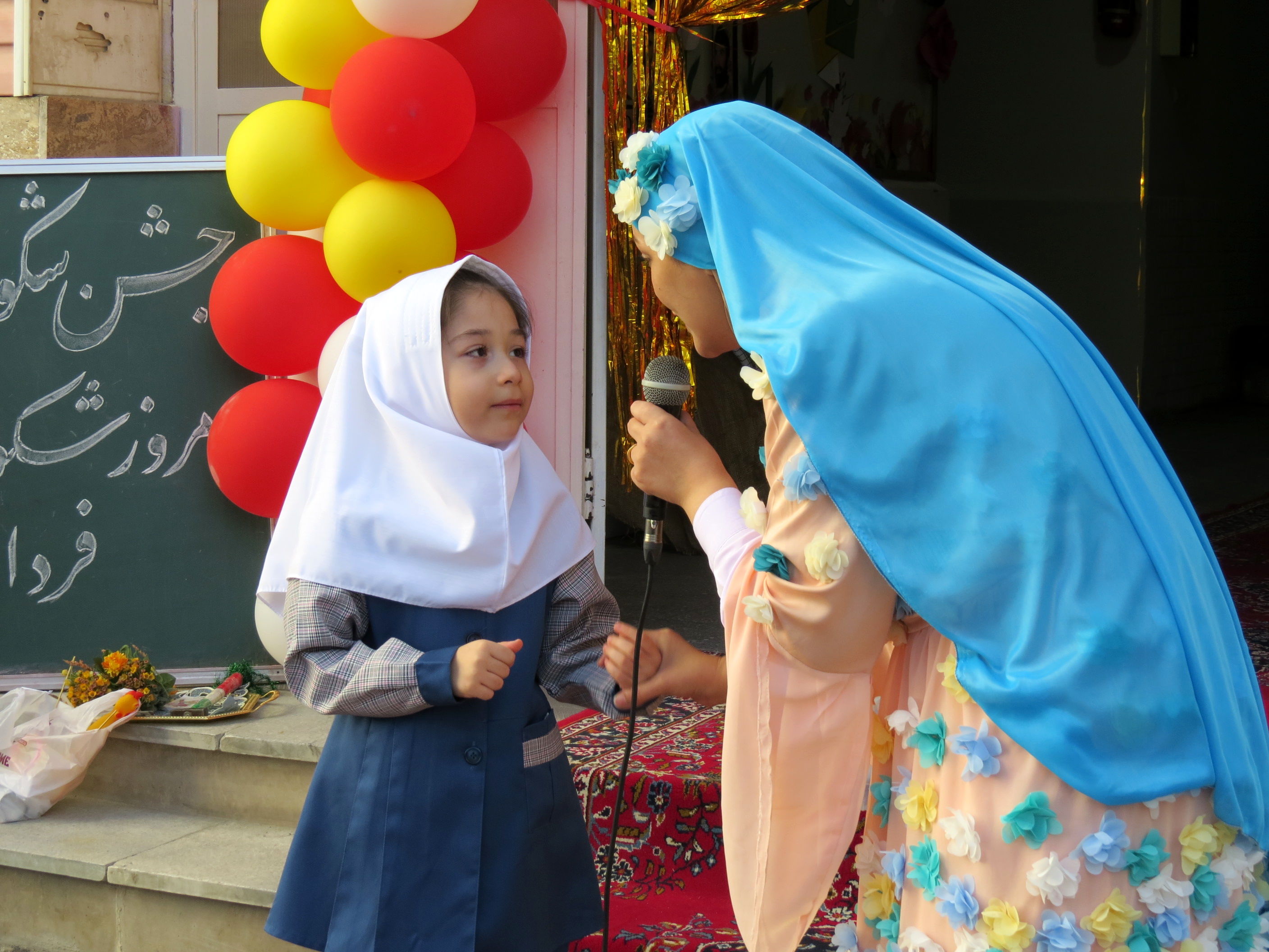 جشن شکوفه ها مدرسه ۱۷شهریور