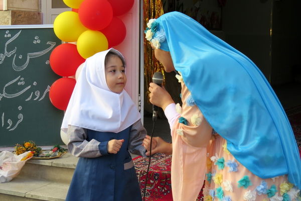 جشن شکوفه ها مدرسه ۱۷شهریور