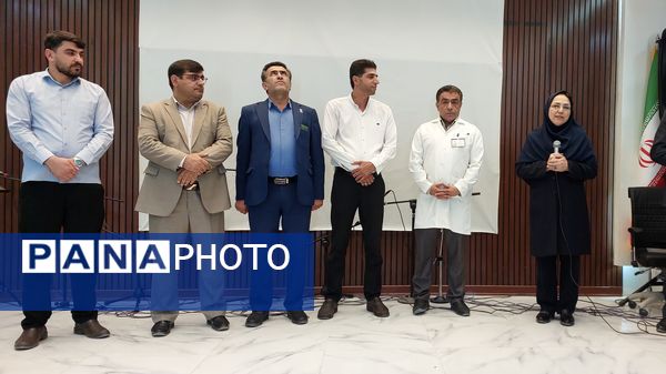 تجلیل از کارمندان بیمارستان شهدا لردگان در هفته‌ دولت