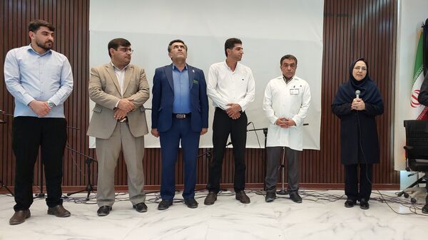 تجلیل از کارمندان بیمارستان شهدا لردگان در هفته‌ دولت
