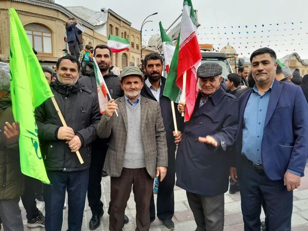 خیابان‌های همدان در ۲۲ بهمن تابلوی تمام‌نمای وحدت ملی