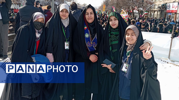 راهپیمایی ۲۲ بهمن ماه در شهر مشهد مقدس