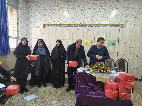 تقدیراز مادران فاطمی و تجلیل از مقام شامخ زن در دبستان هیات امنایی ملاصدرا