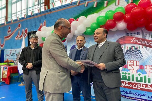 یاوران انقلاب؛روشنای مسیر نوجوانان امروز