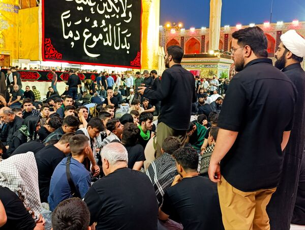 مراسم وداع کاروان فرستادگان امام رضا علیه السلام در نجف