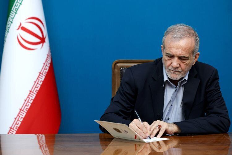 قدردان حضور پرافتخار ملت ایران هستم/ خود را موظف به تبعیت کامل از رهنمودهای رهبری می‌دانم