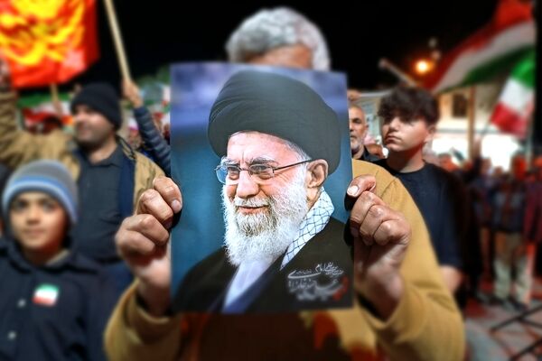 حضور پرشور مردم ولایتمدار فیروزآباد در شب‌های ایستادگی