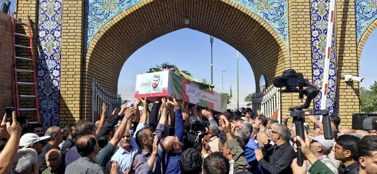 تشییع باشکوه پیکر شهدای مبارزه با اسرائیل در کاشان
