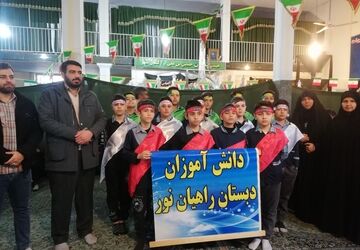 برگزاری جشن بزرگ انقلاب در مصلای کمالشهر ناحیه چهار کرج
