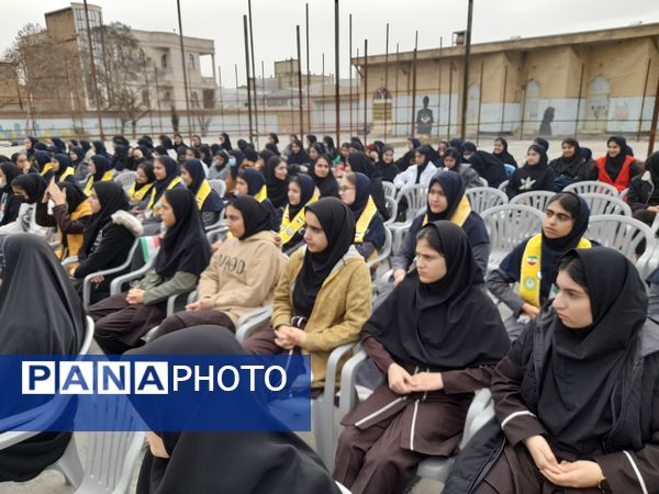 فرزانگان کوهدشت؛ روایت نخبگان از انقلاب در قاب «یاوران انقلاب »