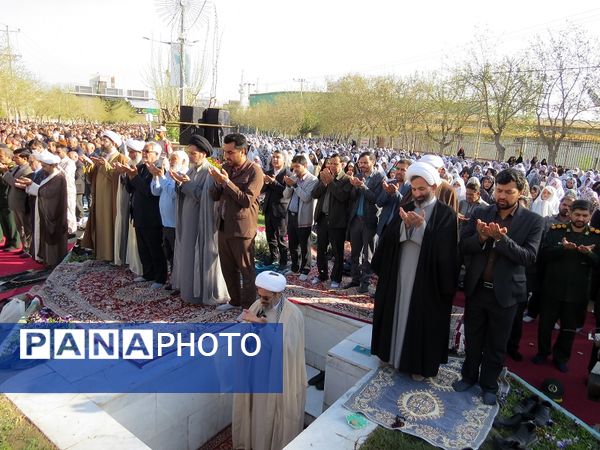 اقامه نماز عید فطر در شهرستان بجنورد 
