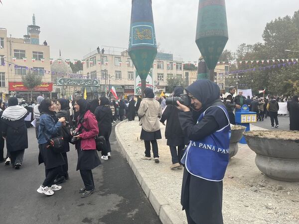 حضور پرشور دانش‌آموزان البرزی در راهپیمایی 13 آبان 
