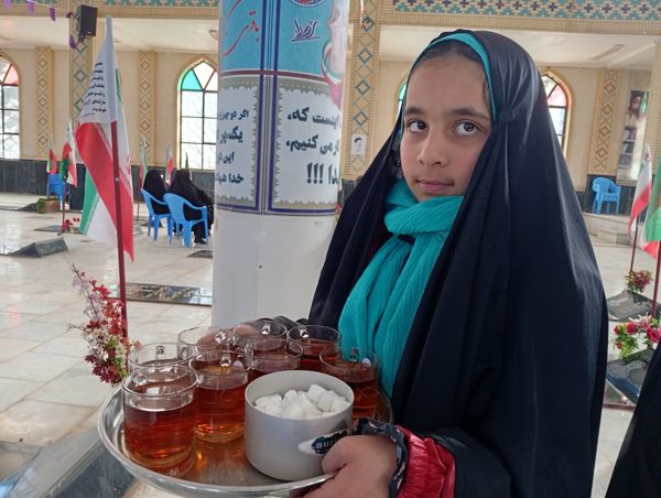 محفل شهدا در گلزار شهدای شهر بن 
