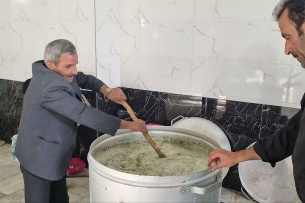 پذیرایی موکب شهدای فیروزکوه در روز شهادت حضرت فاطمه (س).