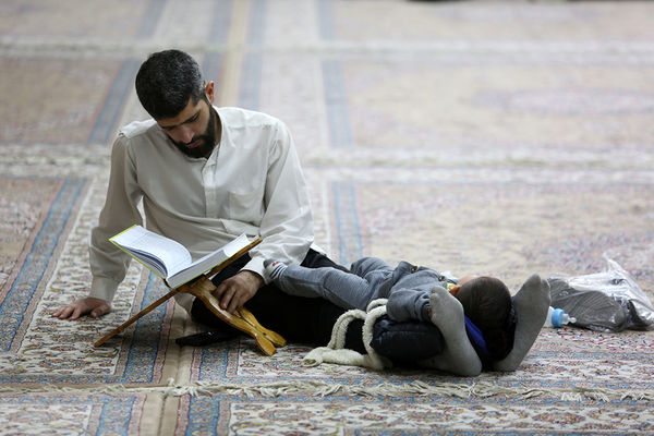 آیین ترتیل خوانی خانوادگی در حرم حضرت معصومه(س)