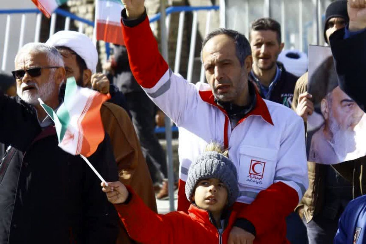 فیروزکوه یکپارچه عشق؛ راهپیمایی ۲۲ بهمن باشکوهترین جلوه وحدت شد