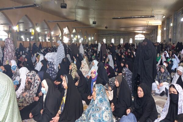 اقامه آخرین نماز جمعه ماه مبارک رمضان با حضور چشمگیر مردم یاسوج