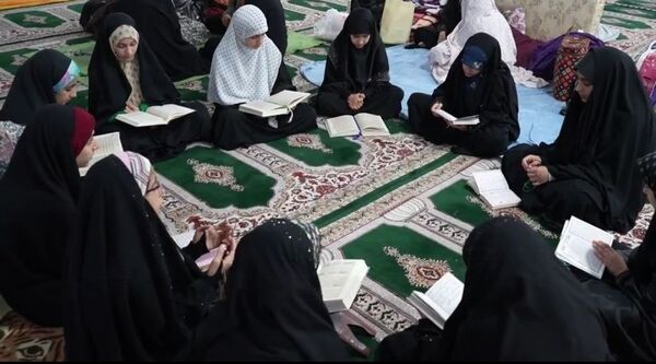 آیین معنوی اعتکاف در مسجد حضرت ابوالفضل (ع) خرم آباد
