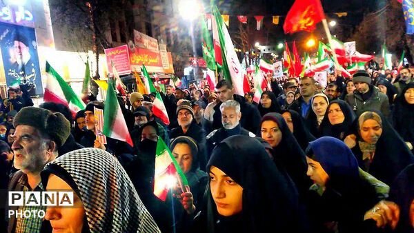 خروش مردمان انقلابی شهرستان ملایر به یاد رهبر شهید جمهوری اسلامی