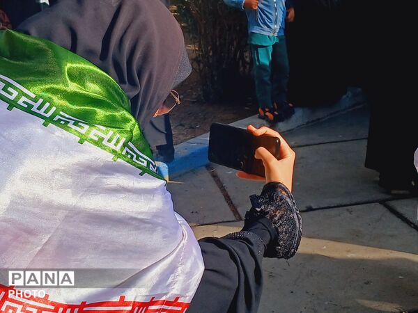 همایش بانوان کفن‌پوش لردگانی؛ جلوه‌ای از وفاداری و بیعت با امام امت