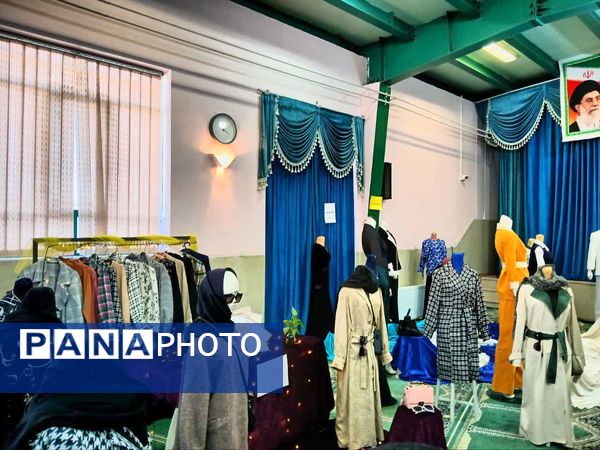 نمایشگاه هنر در دبیرستان دخترانه نور دانش