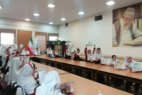 همزمان با دهه فجر، برگزاری برنامه‌های فرهنگی و کتابخوانی در کتابخانه پانزده خرداد پیشوا
