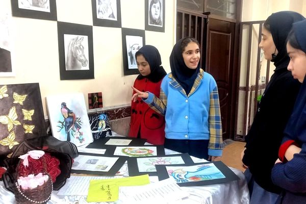 نمایشگاه هنری مدرسه شهید مدرس تبریز