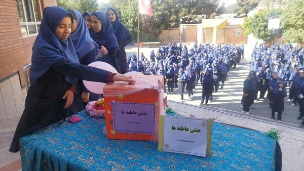 برگزاری جشن عاطفه ها در مدارس شهرستان قدس