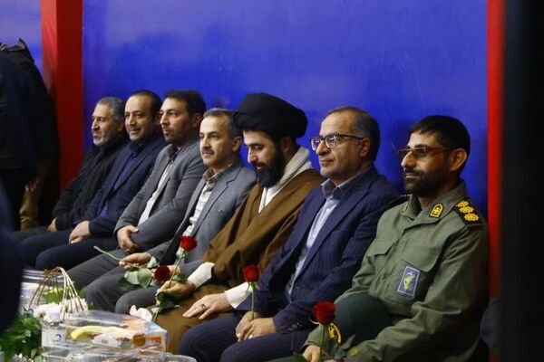 حضور سه‌گانه فرماندار، امام جمعه و مدیر آموزش‌و‌پرورش در همایش یاوران انقلاب فیروزکوه