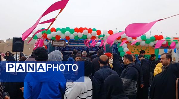 شادپیمایی روز میلاد حضرت مهدی (عج) در شهرستان سمنان