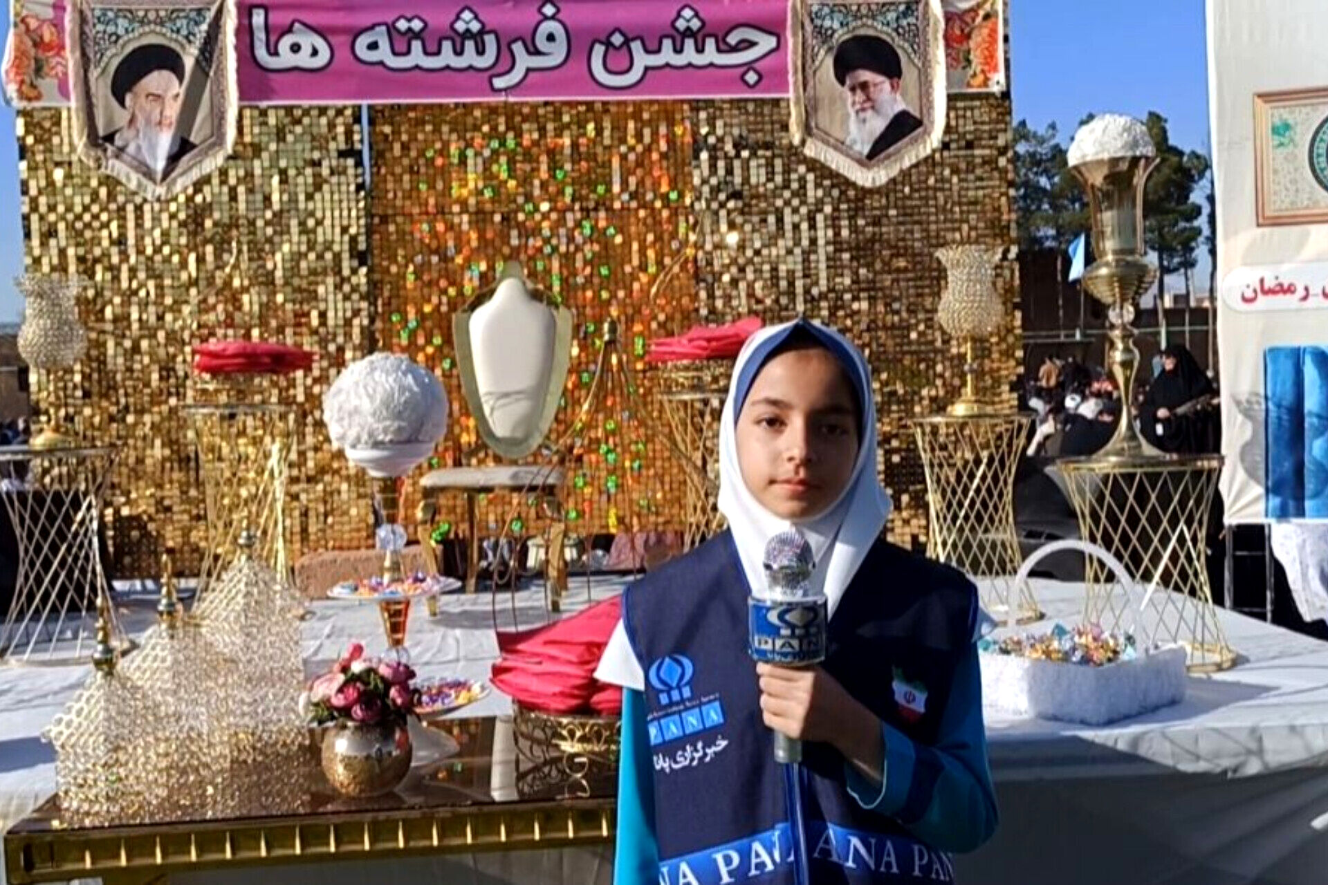 اجتماع ۲هزار نفر دانش‌آموزان در نماز عیدفطر شهرستان آباده/ فیلم