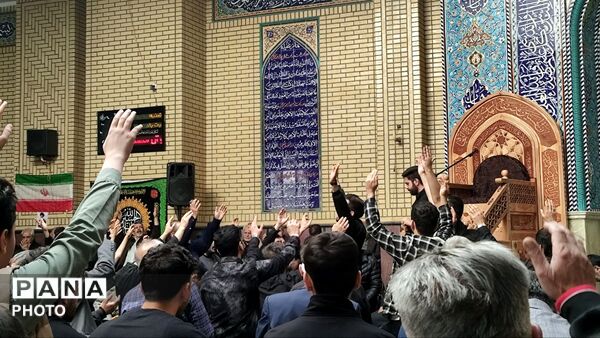 اجتماع مساجد منطقه ۱۰ در ایام شهادت رئیس مکتب شیعه