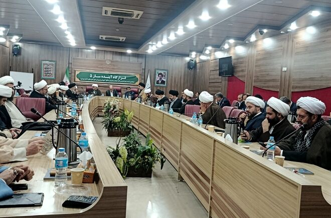  پنجمین نشست هم‌اندیشی ائمه جمعه و مدیران آموزش و پرورش شهرستان‌های استان تهران