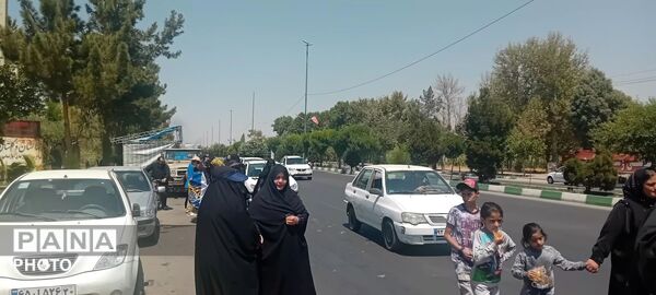 پیاده‌روی جاماندگان اربعین در شهرک ینگی امام ساوجبلاغ