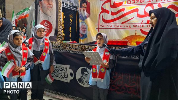 سفیران سلامت ناحیه شش در میدان دانشجو گرد هم آمدند