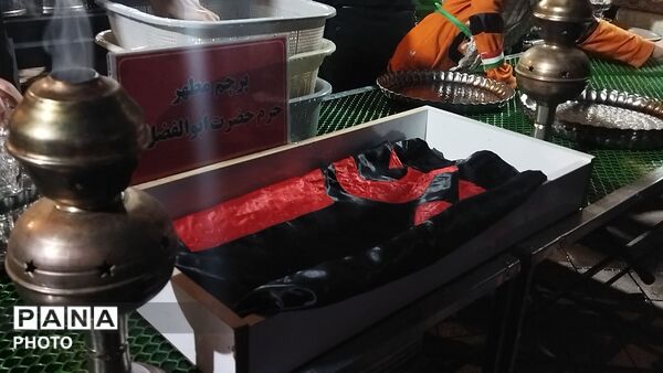 فعالیت موکب های حسینیه امام خمینی نیشابور در پنجاه و یکمین شب از اجتماعات مردمی