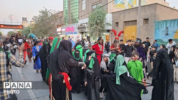 مراسم علَم کشی و کاروان نمادین اسرای کربلا در قم