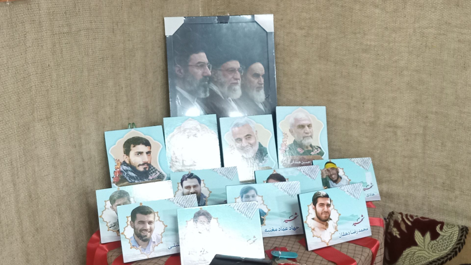 بانوان بسیجی و جانفدا در شهر فردوسیه باآموزش و فراگیری کار با اسلحه به دفاع از وطن وجان خود وهموطنانشان برخاستند