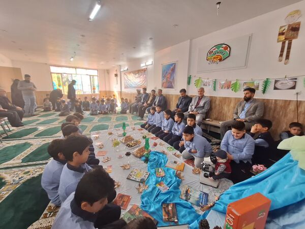 جشن کتابنوش در ناحیه۶ مشهد