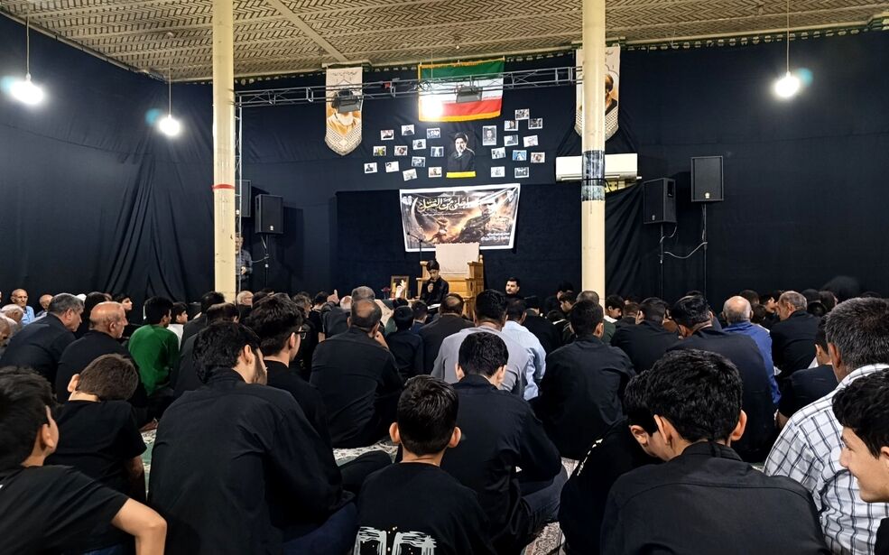 برگزاری آیین «احلی من العسل» با حضور نوجوانان و دانش‌آموزان در چرام