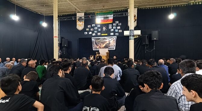 برگزاری آیین «احلی من العسل» با حضور نوجوانان و دانش‌آموزان در چرام