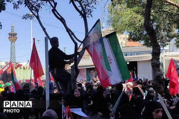  وداع با رهبر شهید در جوار بارگاه رضوی