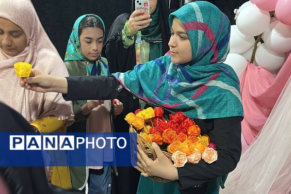 درخشش دختران نجما و مقدامه در آیین کرامت