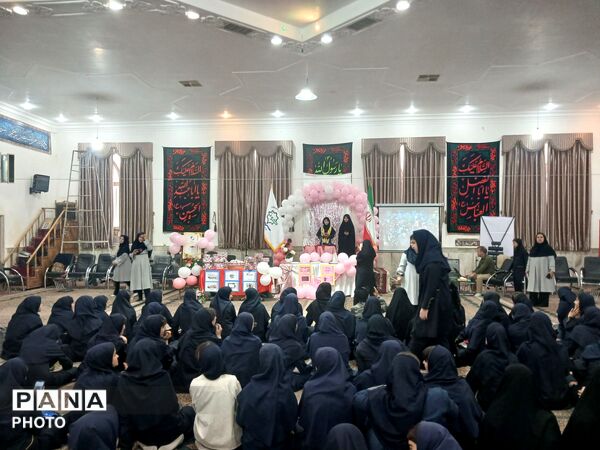 هیئت رضوی نیشابور میزبان دانش آموزان مدرسه کوثر در جشن روز دختر