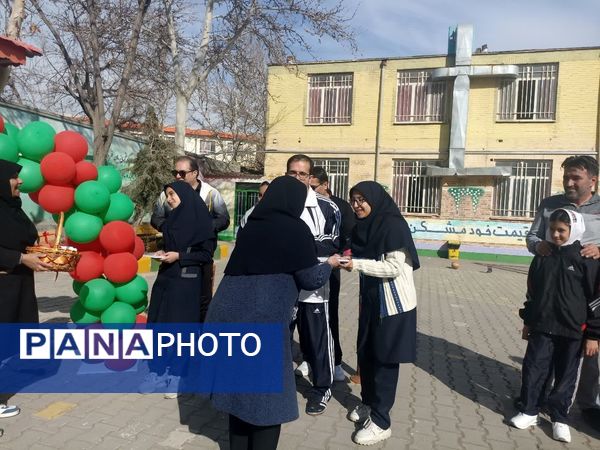 مسابقات ورزشی پدر دختری به مناسبت روز پدر